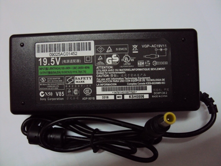 Alimentador AC230V/DC19,5V 4,7A 92W-Fch 6,5x4,3mm+Pin p/Sony
